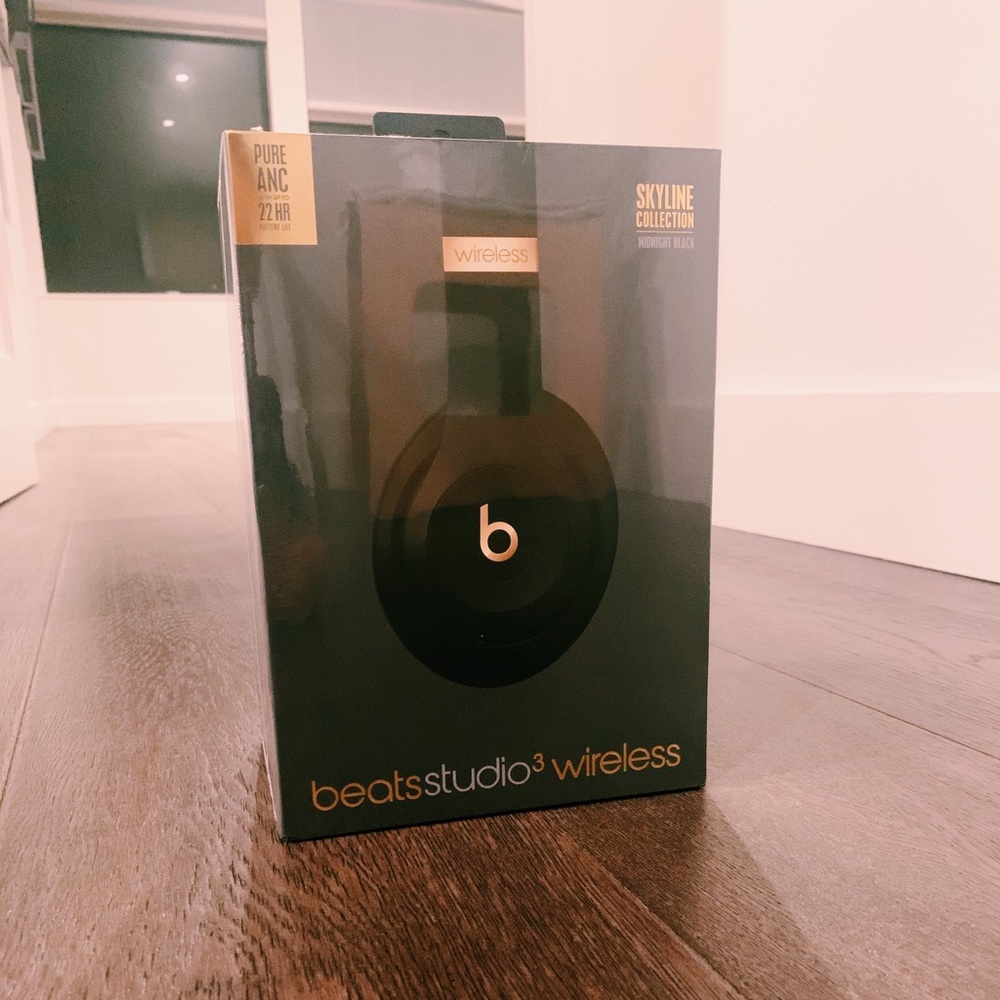 BRAND NEW beats headphones